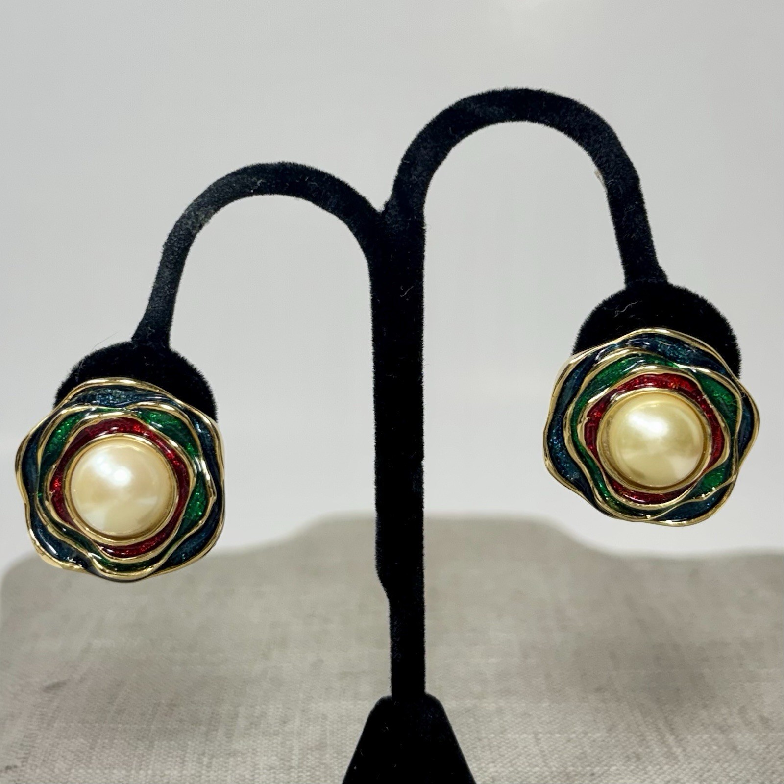 Vntg TACOA Multicolor Enamel Flower Clip-On Earrings Gold Tone Faux Pearl NOS
