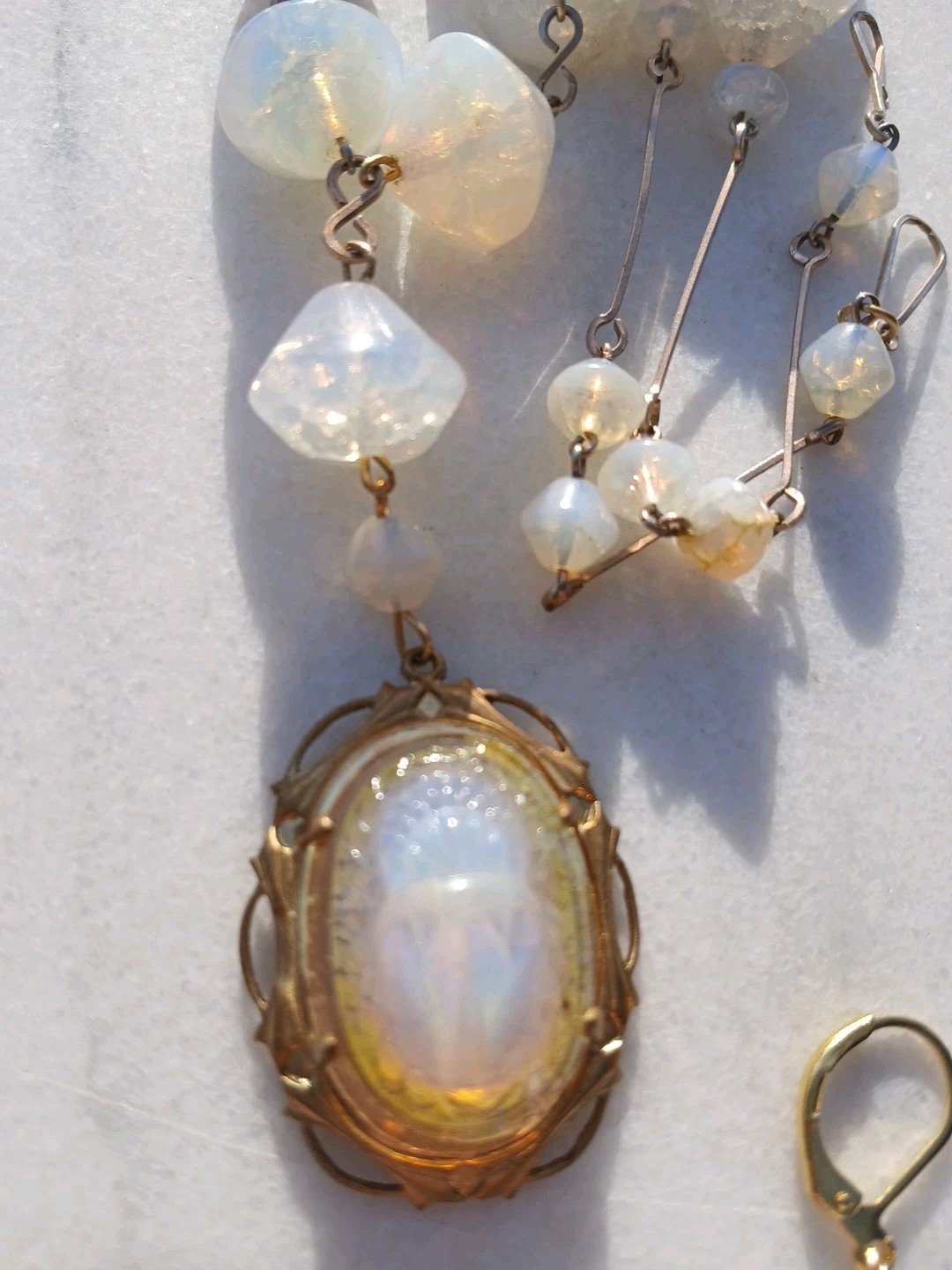 SALE! VINTAGE EGYPTIAN OPAL FOIL SCARAB ANTIQUE FOIL CRACKLE GLASS NECKLACE SET