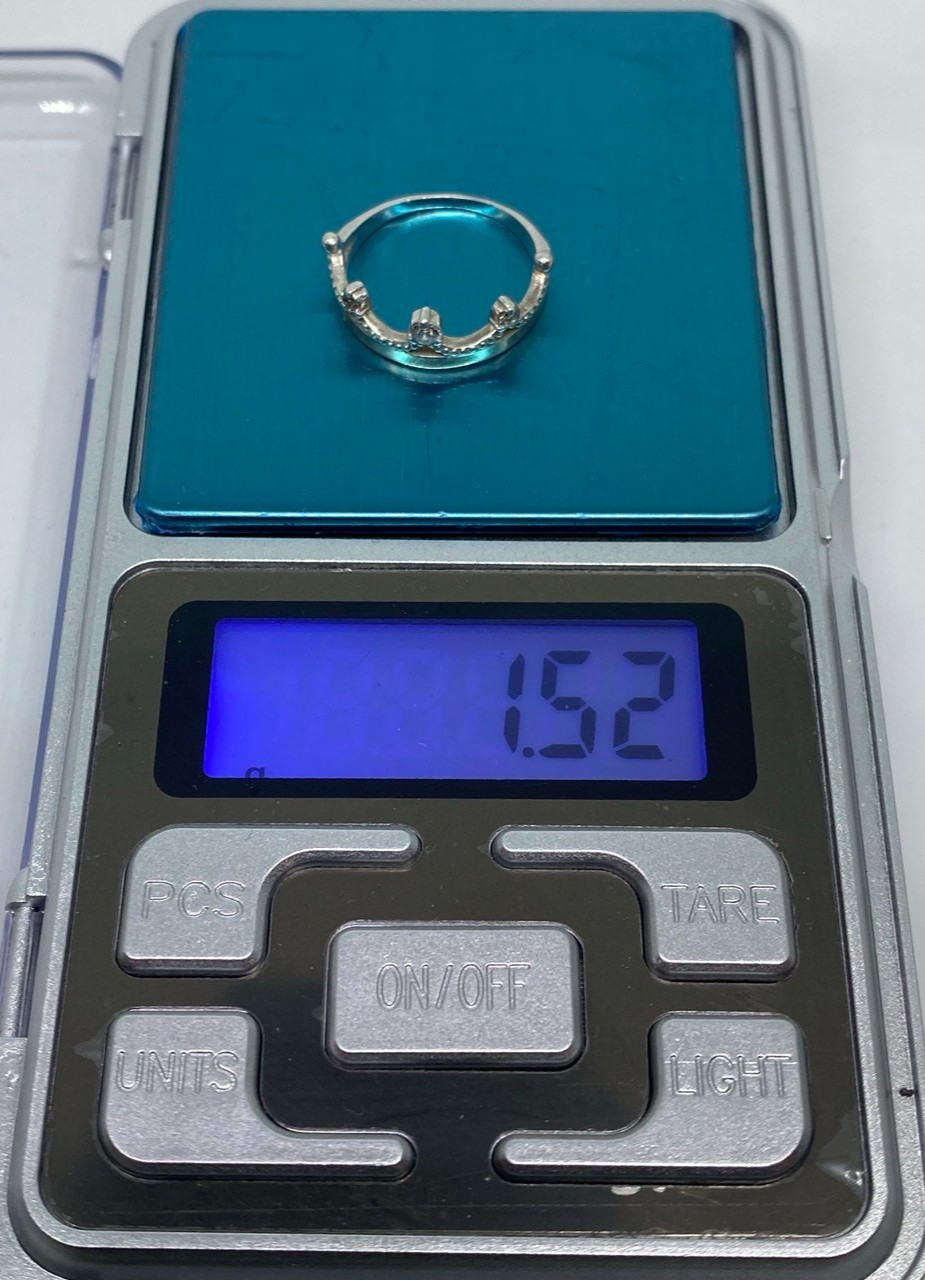 Vintage “Crown”Ring Sterling Silver 925 Gold 375 test .Size 4.75. Weight 1.52 g.