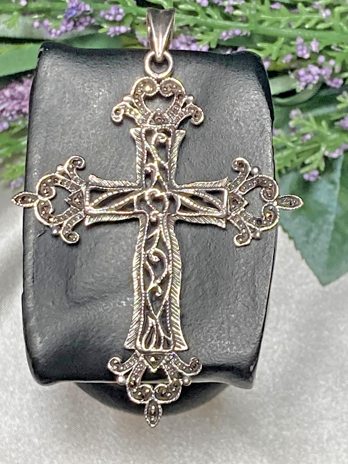 Vintage Filigree Fine 925 Sterling Silver Marcasite Pendant Religious Cross