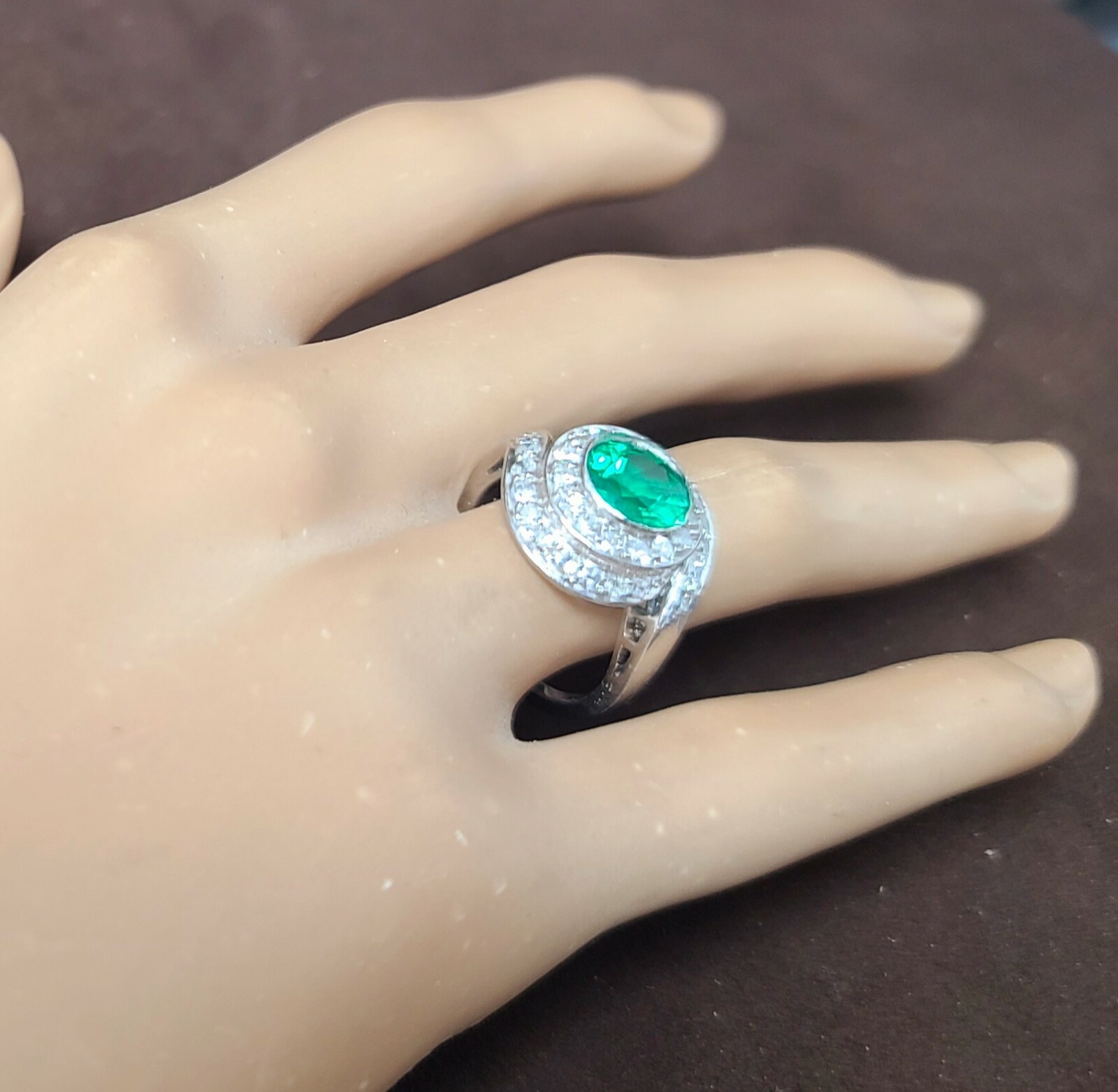 VINTAGE PLATINUM RING 1.52CT. NATURAL GREEN EMERALD ROUND SHAPE CIRC 1940’S