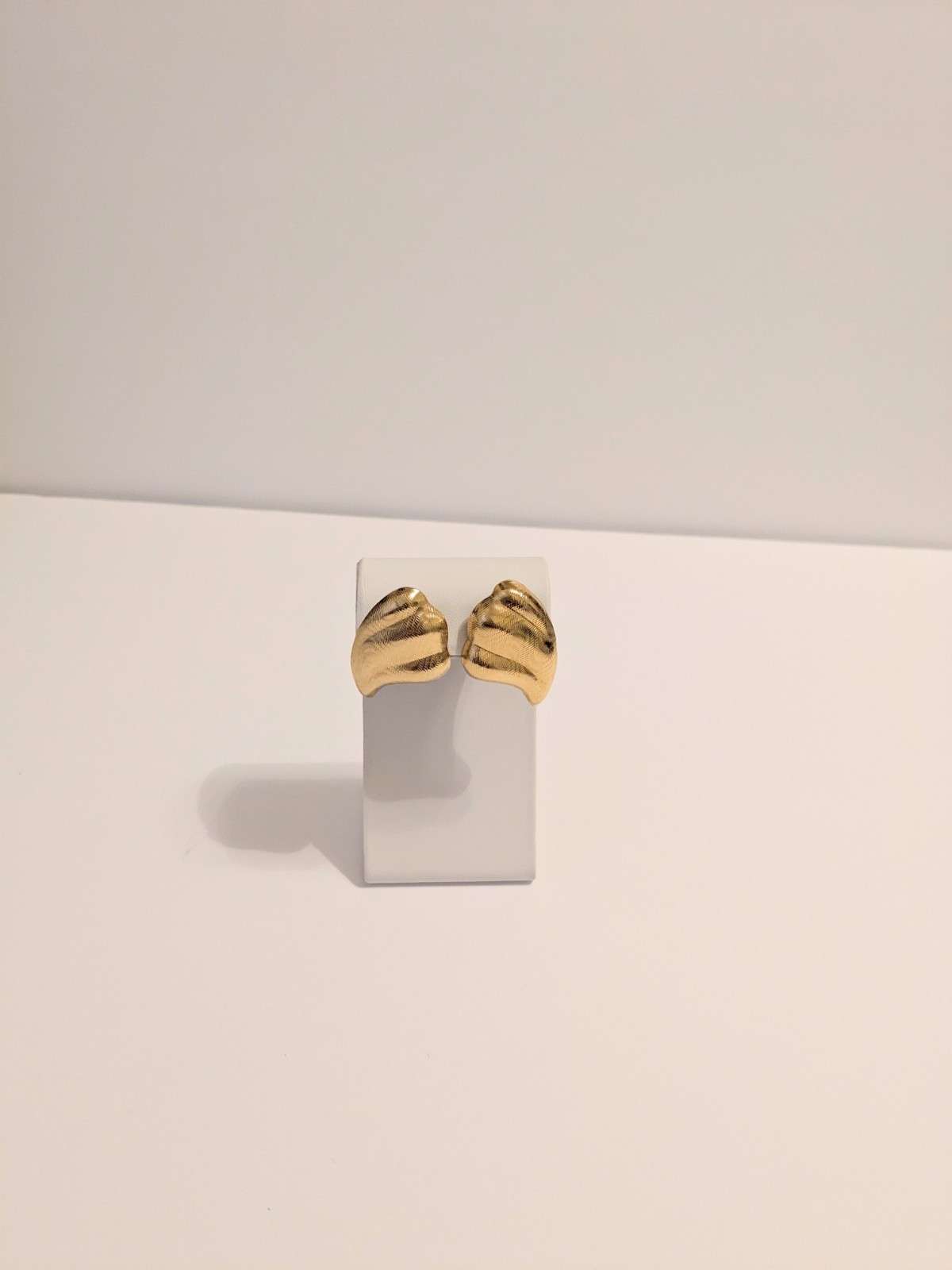 Vintage AVON Gold Tone Textured Wave Shaped Stud Drop Earrings 1 3/4″.