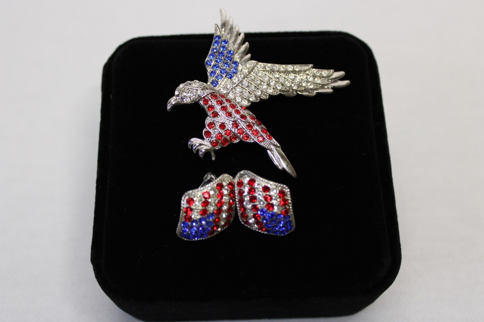 Patriotic Eagle Brooch & Flag Earrings Set Red White Blue Rhinestones USA 4th Ju