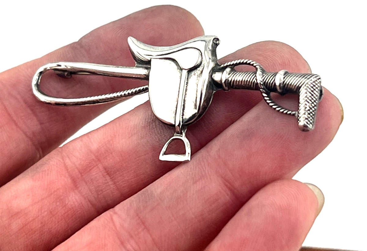 Vintage 925 Sterling silver Equestrian brooch horse saddle & whip