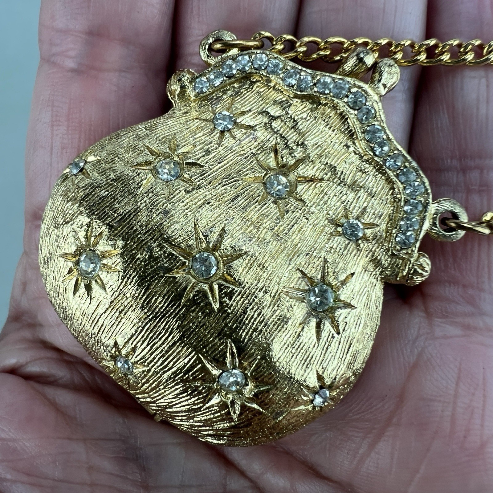Vintage Purse Necklace Locket Pill Box Gold Tone Rhinestone q3z