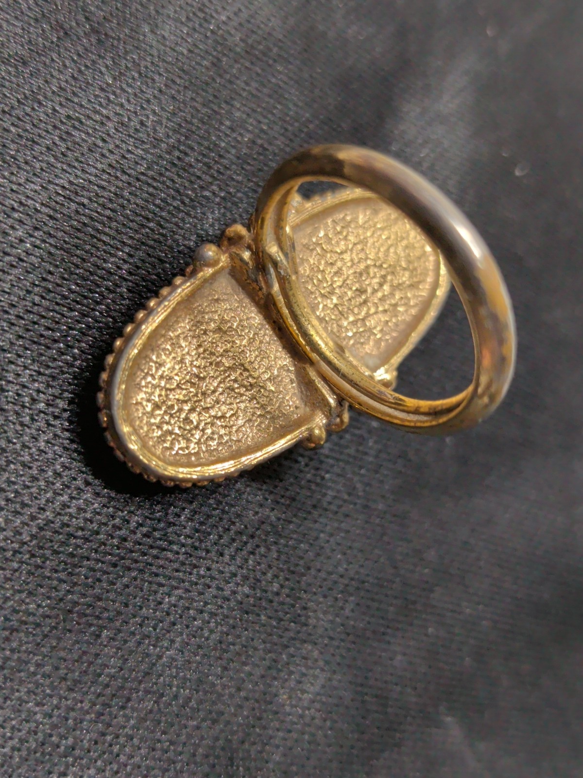 ✨VINTAGE✨ 1978 STRIPED BROWN AGATE RING SHIMMERING SANDS – SIZE 4¾