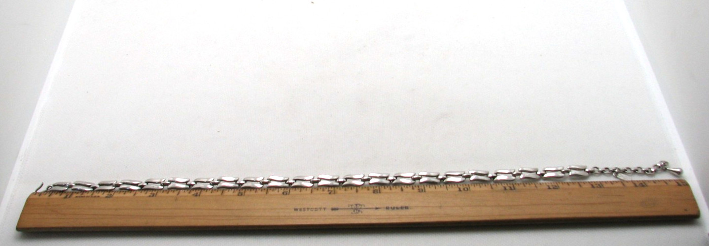 Vintage Monet Silver Tone Wave Link Necklace 13″ to 15″ Adjustable