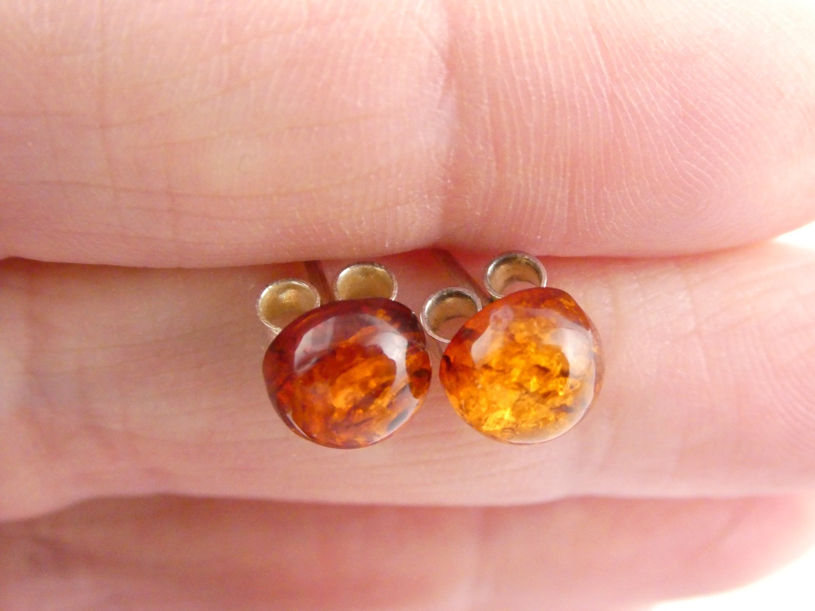 Vintage Sterling Silver Baltic Amber Stud Earrings 925 TWO DIFFERENT COLORS 8mm