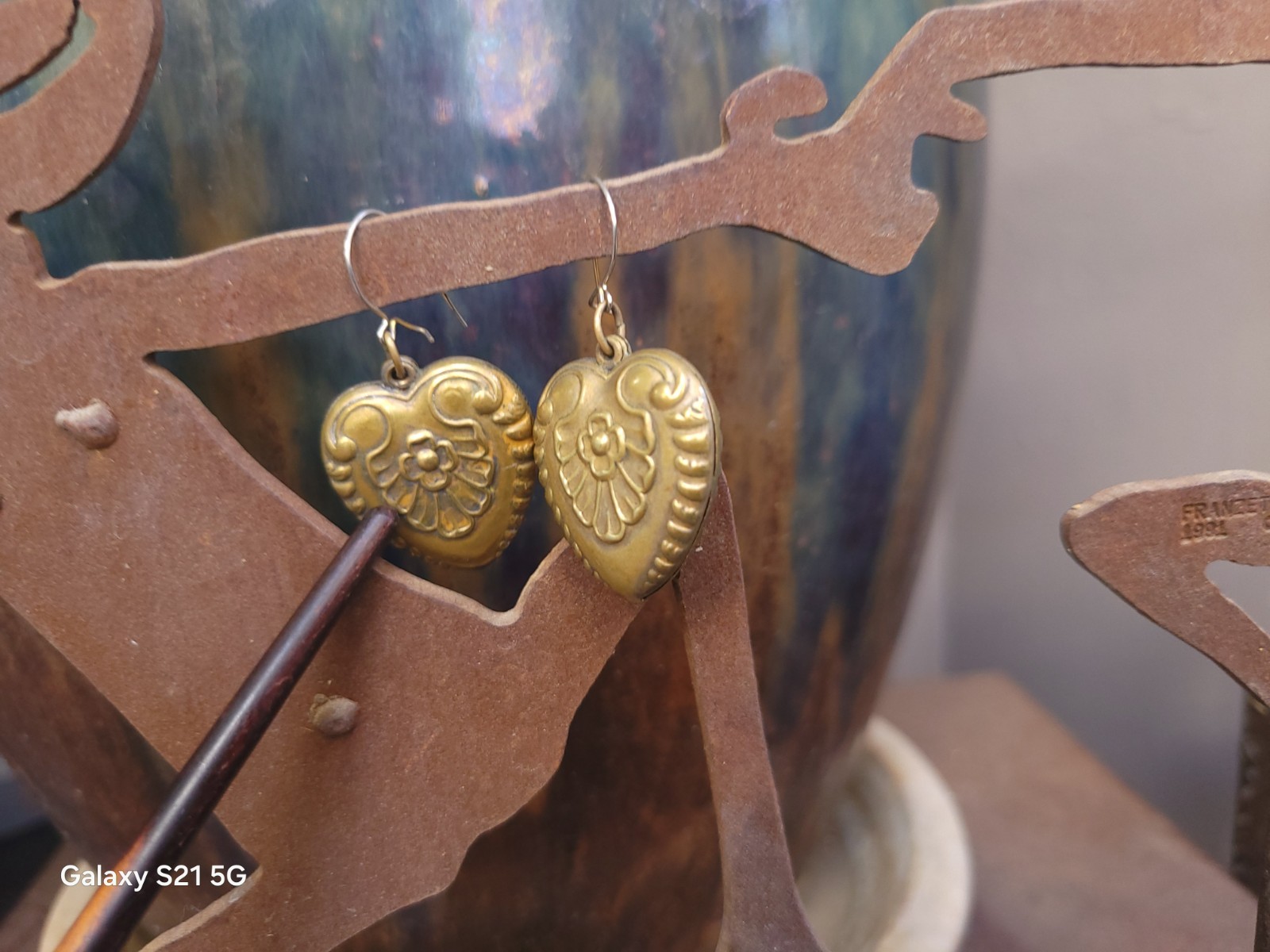 Vtg Pididdly Links Dangle Earrings Brass Puffed Hearts Nouveau Victorian Ornate