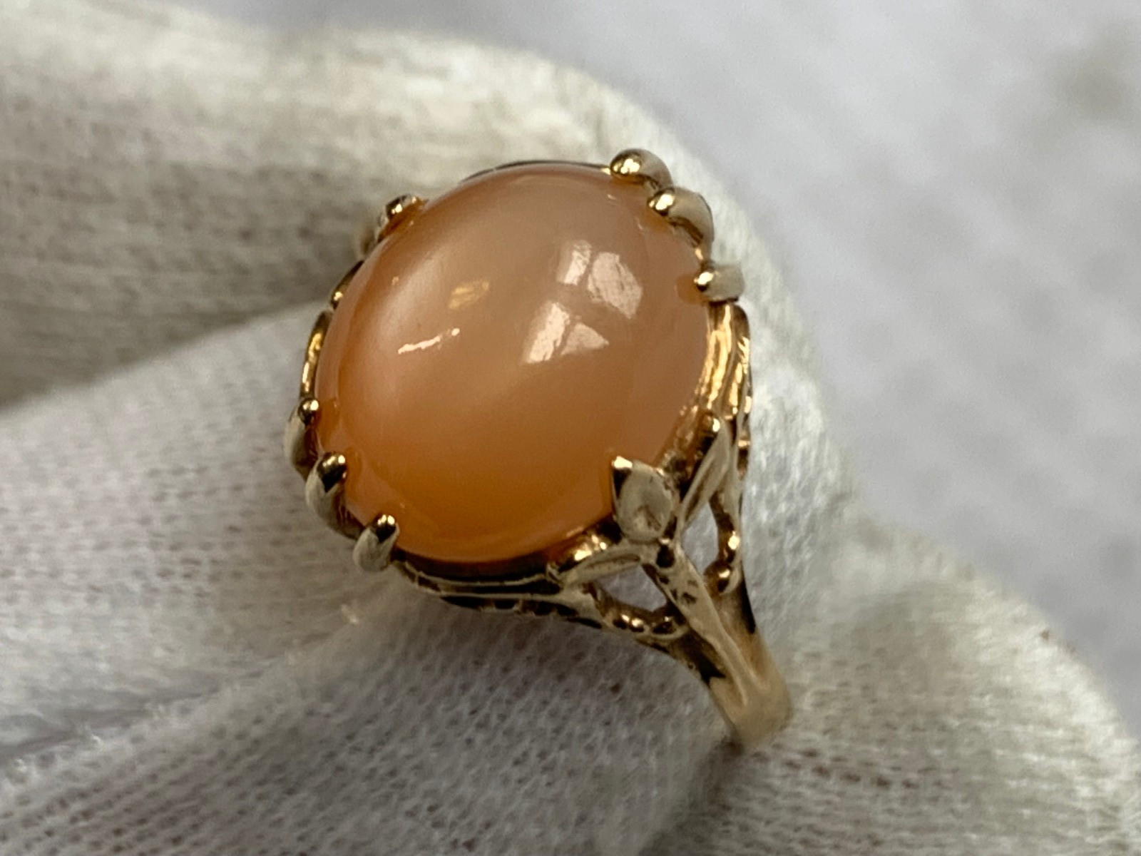 Vtg 10K Yellow Gold Ring 2.82g Fine Jewelry Size 7 Band Peach Color Stone *READ*