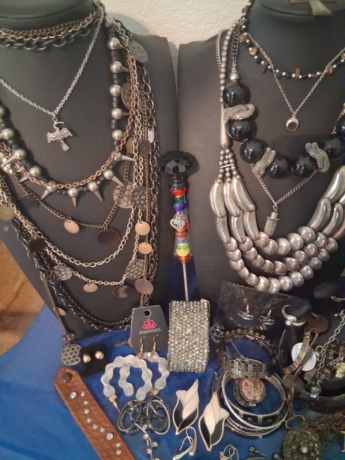 62 Pc Vtg-Now Retro Metal Tones Estate Costume Jewelry Wear/Sell/Craft 3.5# LT63