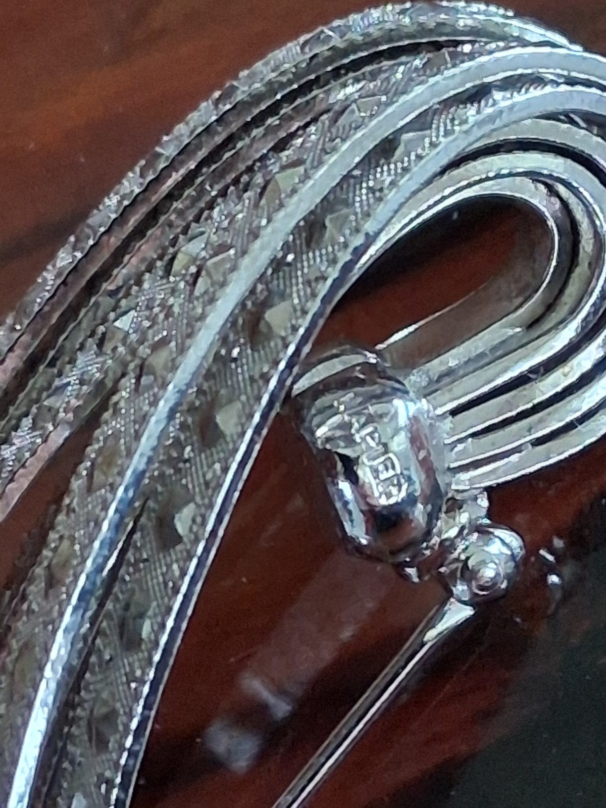 MCM Vintage Signed Napier Open Work Silver Tone Ribbons Brooch Pin