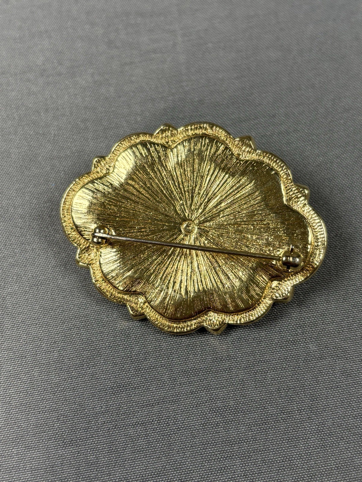 Vtg Avon Pink Cabochon Gold Tone Faux Pearl Flower Floral Brooch Pin Victorian