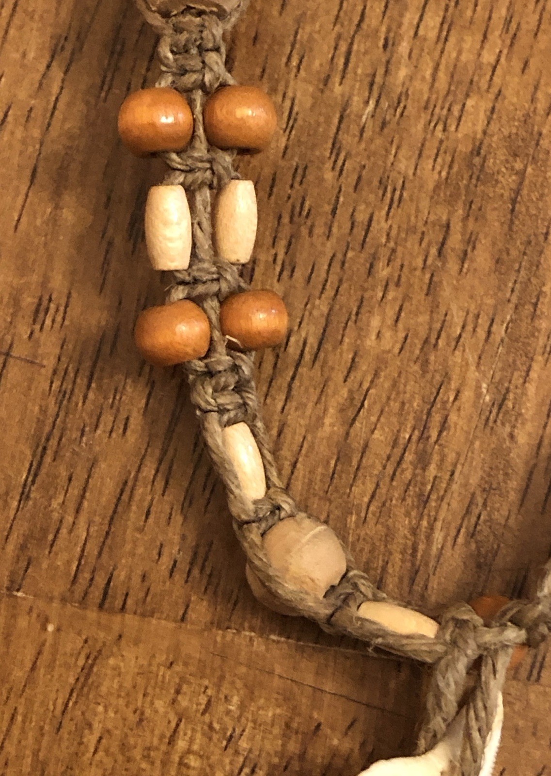 Vintage Shark Tooth Necklace Surfer Tribal Boho Wood Beads Hemp Cord Beachy (M1)