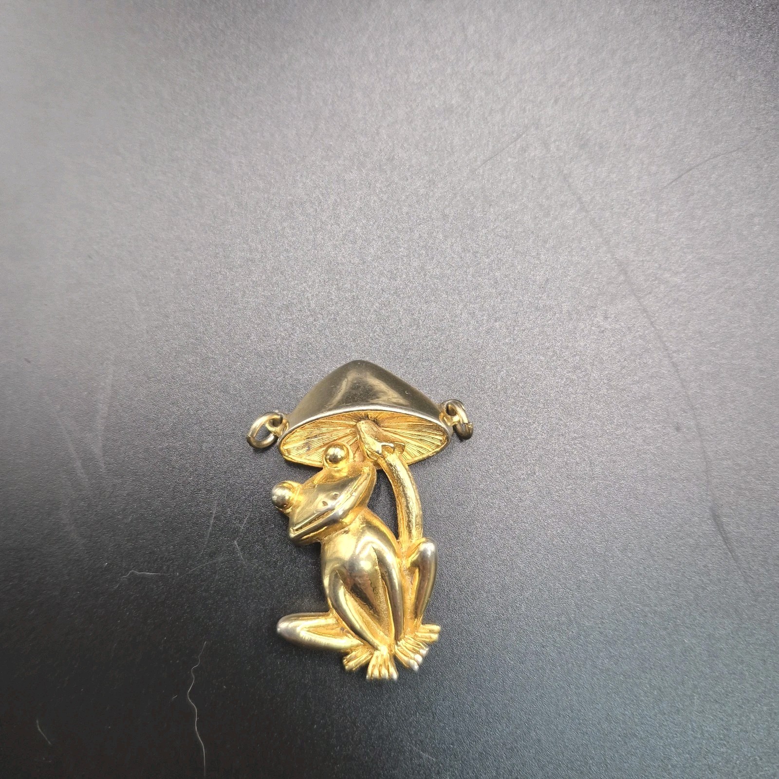VTG Gay Boyer 24k GP Frog Sheltering Under Mushroom Pendant