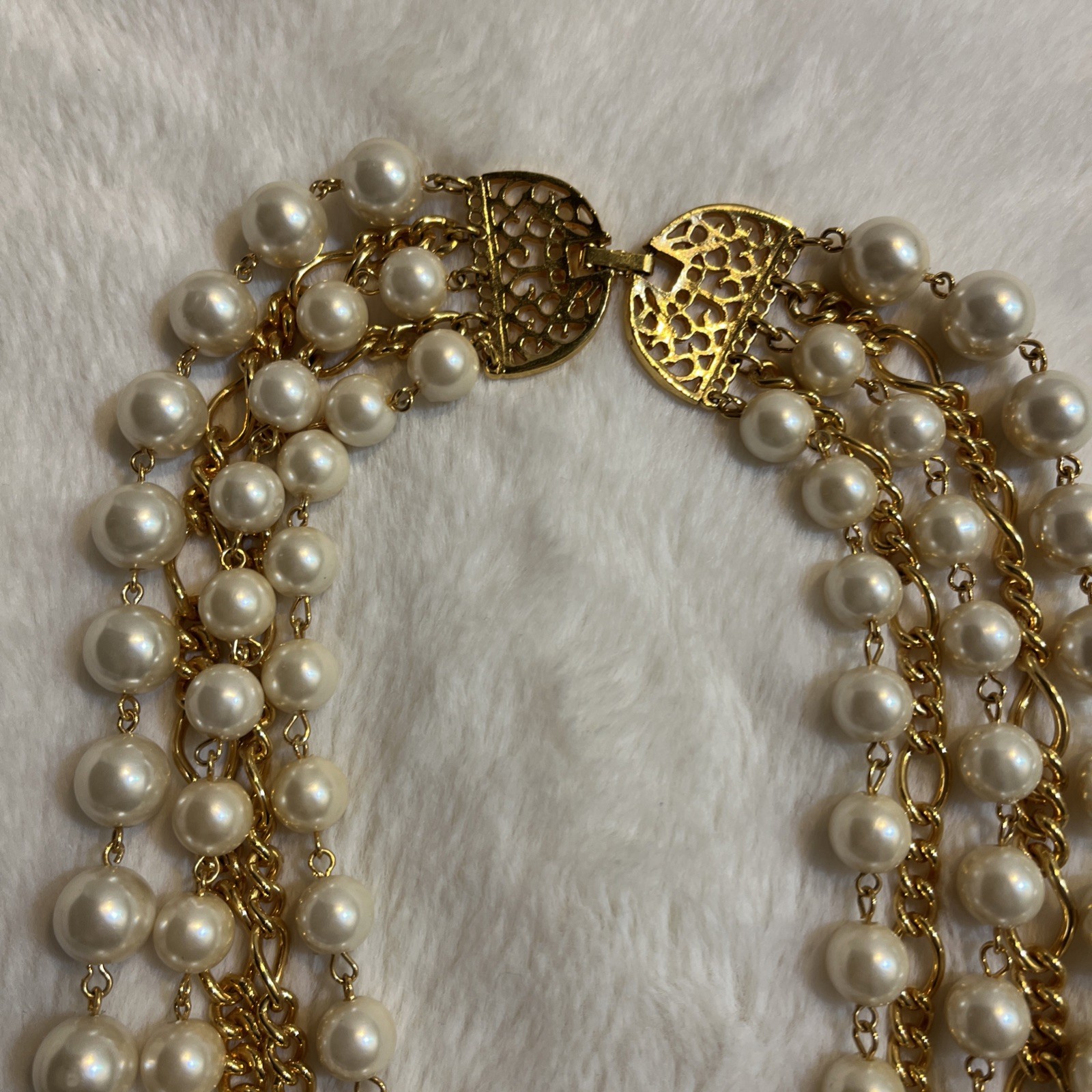 Vintage 5 STRAND GOLD TONE CHAIN AND FAUX PEARL NECKLACE CHOKER Stunning