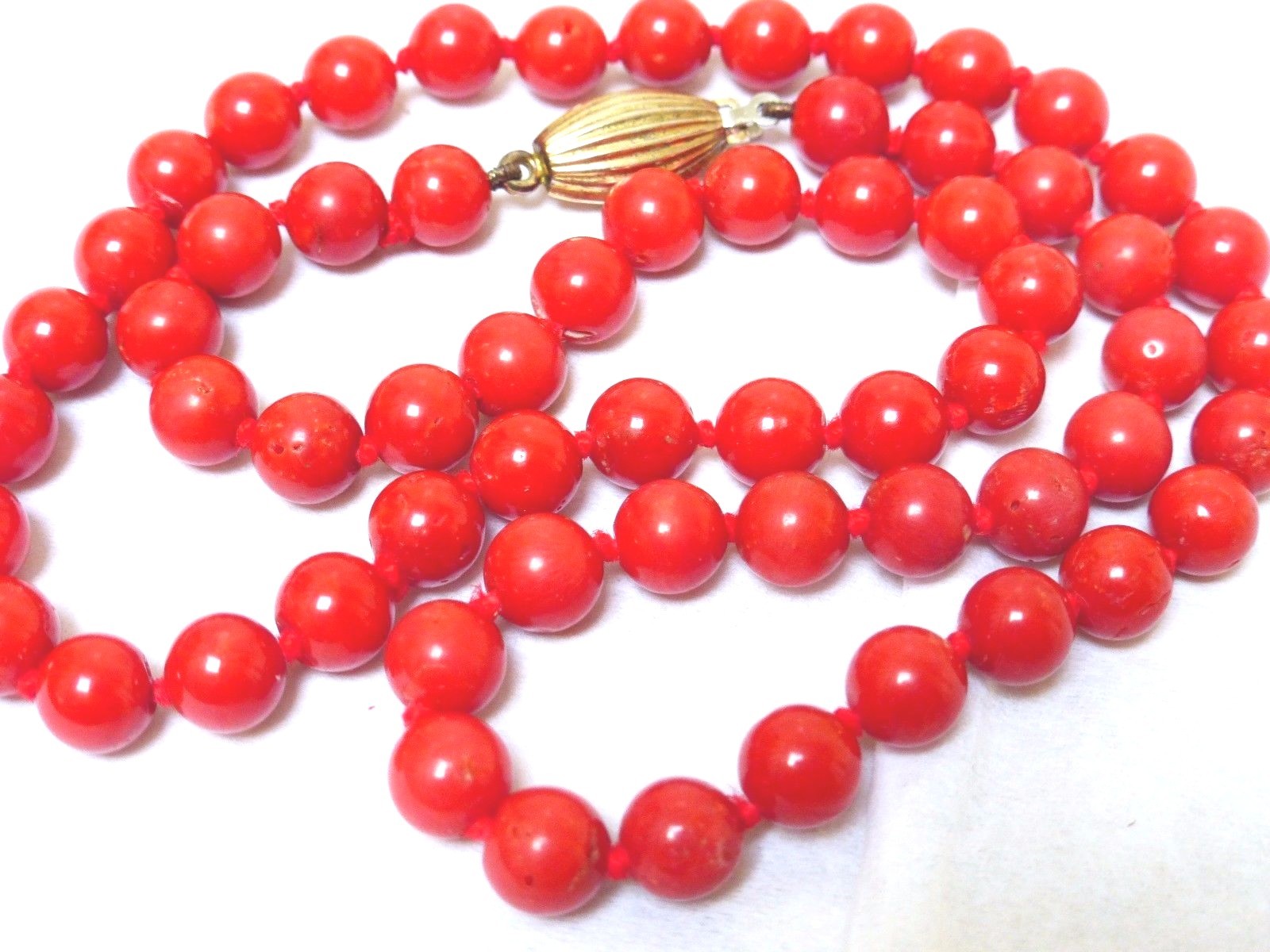 VINTAGE ITALY BLOOD RED CORAL 8mm BEAD NECKLACE 39 GRAMS 21″ UNDYED