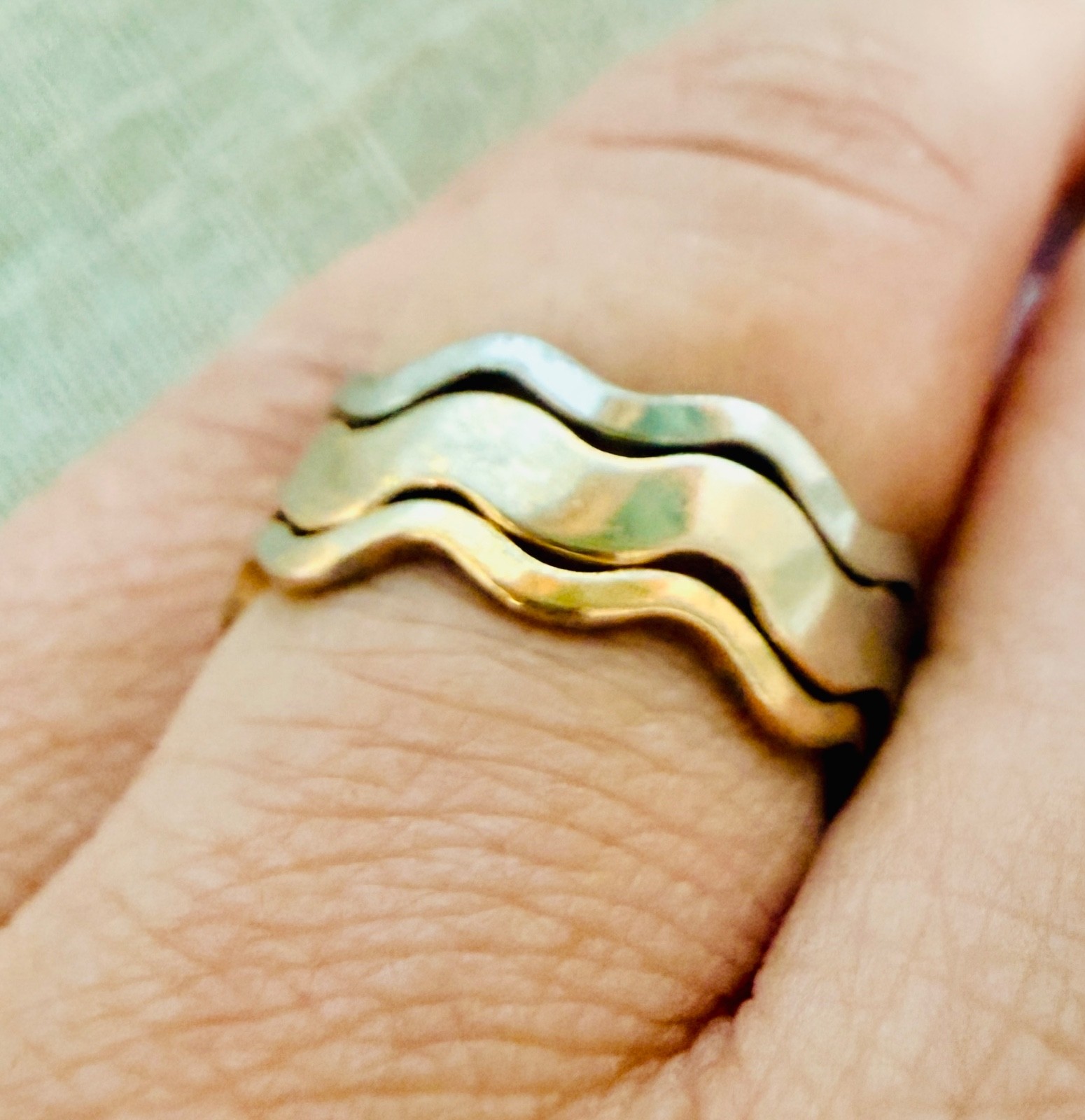 Vintage Avon Wave Band Stacking Rings Set of 3 Gold Silver Tone Size 6