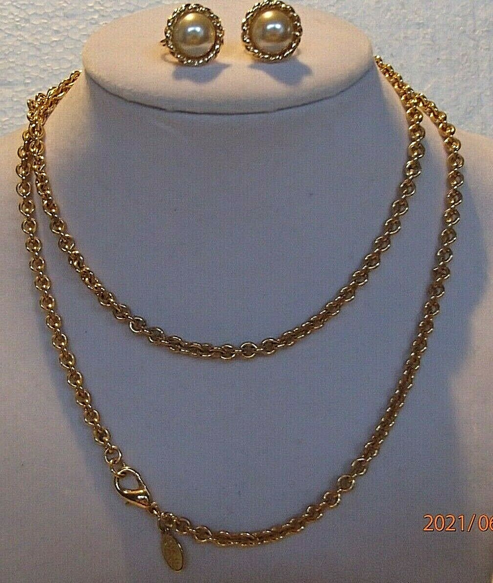VINTAGE Kenneth Jay Lane signed Designer Chain 28″ Long with Matching Earrings