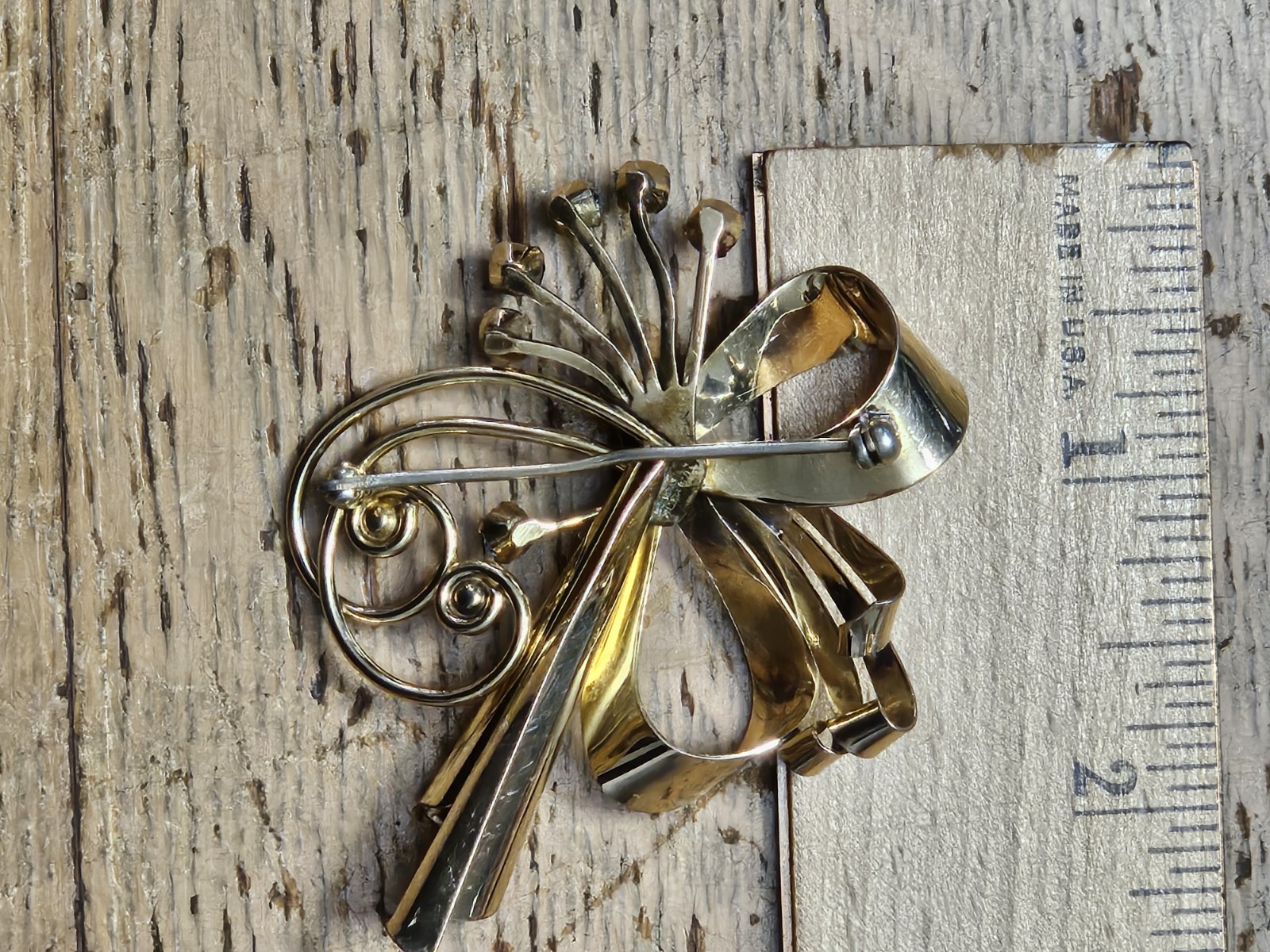 Vintage Signed CM Brooch Gold Filled 1/20 12k Blue Stones Bow And Sprig