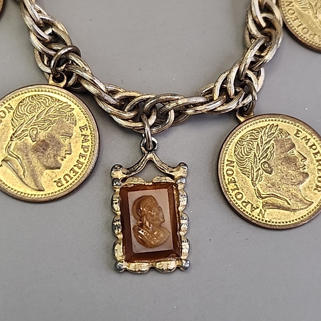 Vintage Intaglio Charm Coin Bracelet Carnelian Signet 7″ Signet Gold Tone Worn
