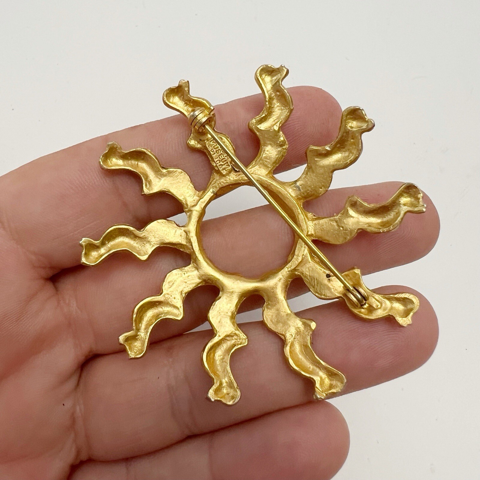 Vintage Alva Museum Replica Matte Golden Etruscan Seahorse Duck Spiral Brooch