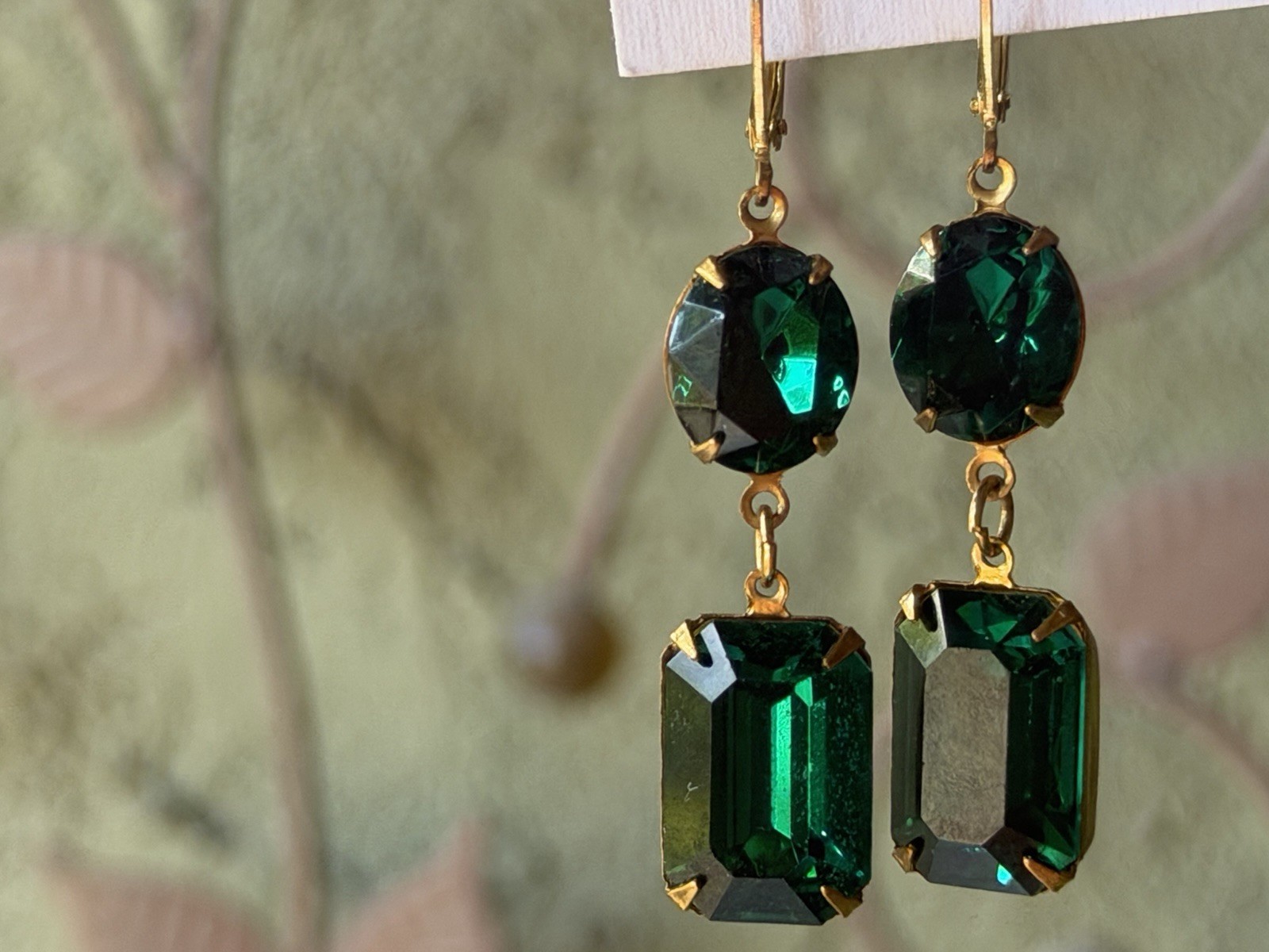 VTG Emerald Green Crystal Rectangular and Round Stone Gold Drop Earrings