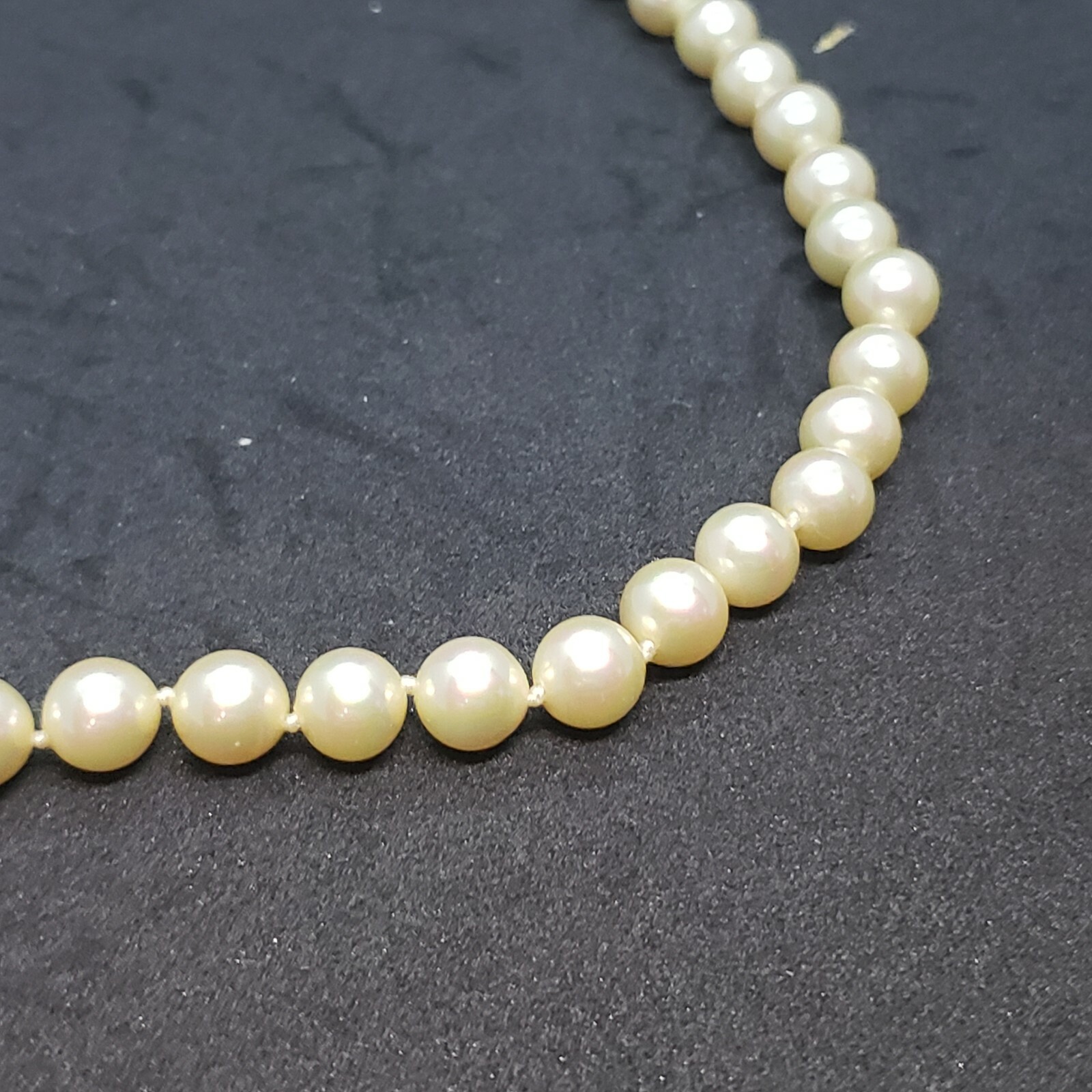 Vintage Faux Pearl Single Strand Necklace Box Tab Clasp Princess Length Classic
