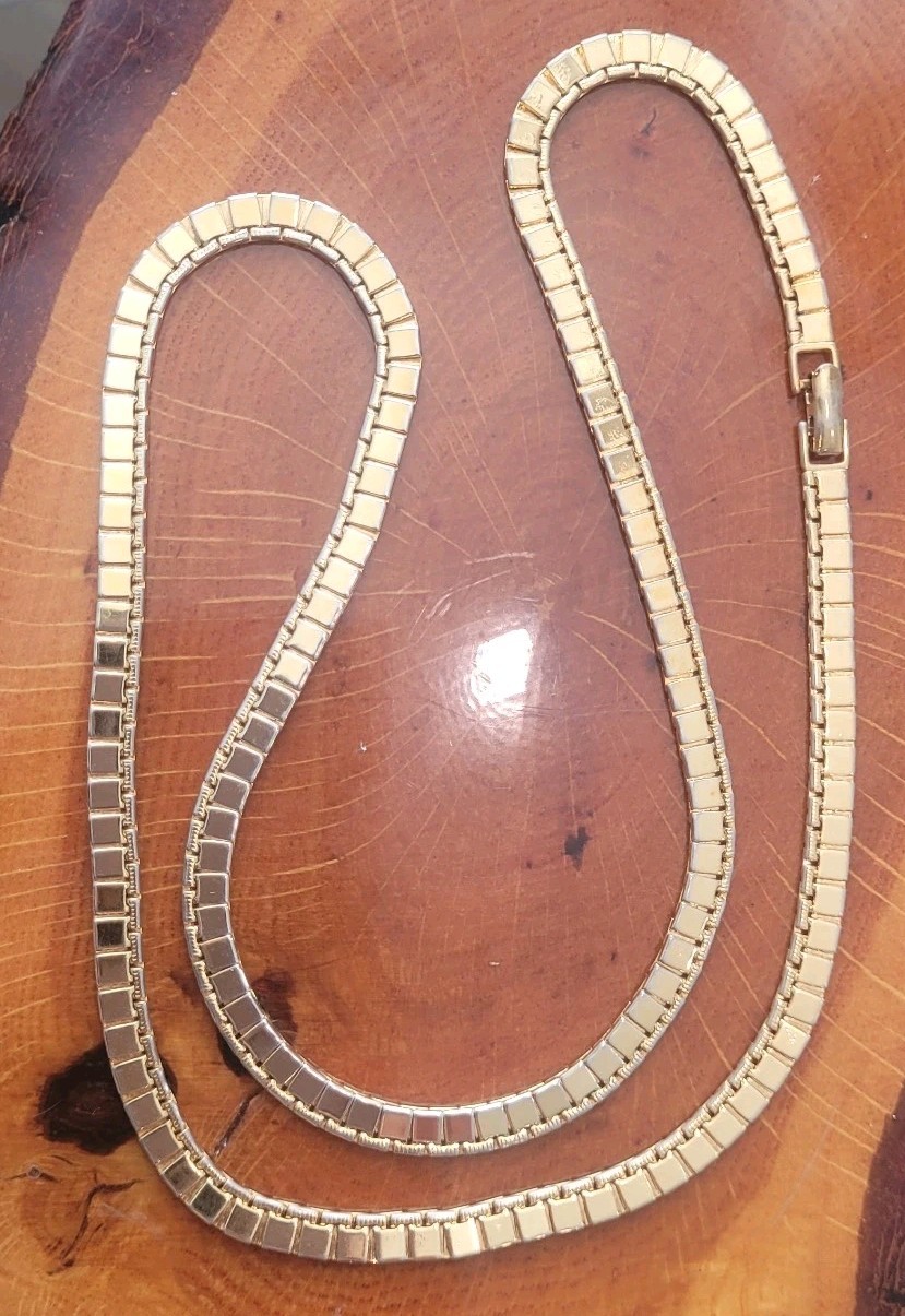 Vintage Monet Gold Tone Square Articulated Flat Link Chain Necklace 24” Signed