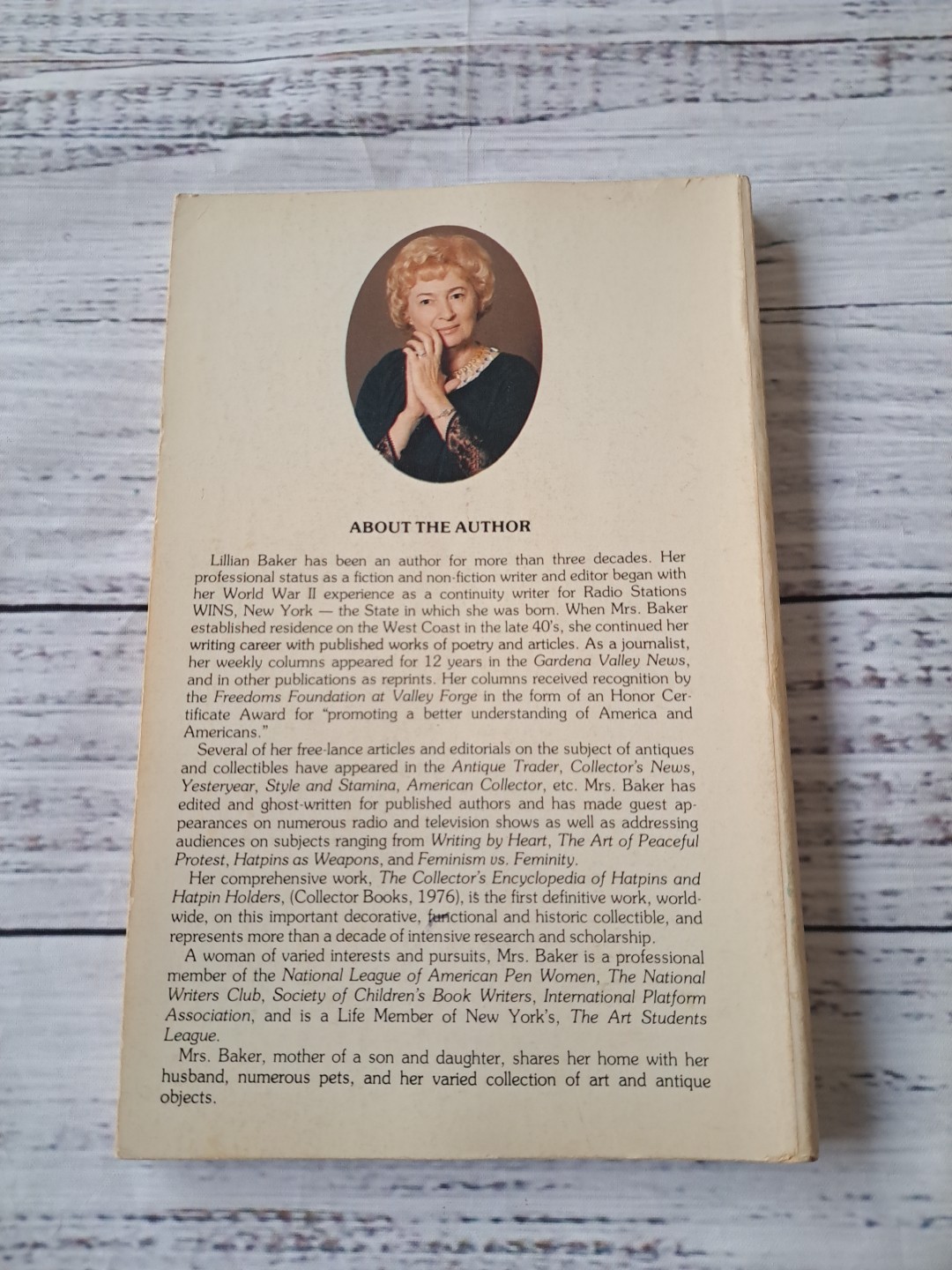 Collectible Jewelry 1850-1950 Hatpins Brooches Necklaces Etc. / Book + Values