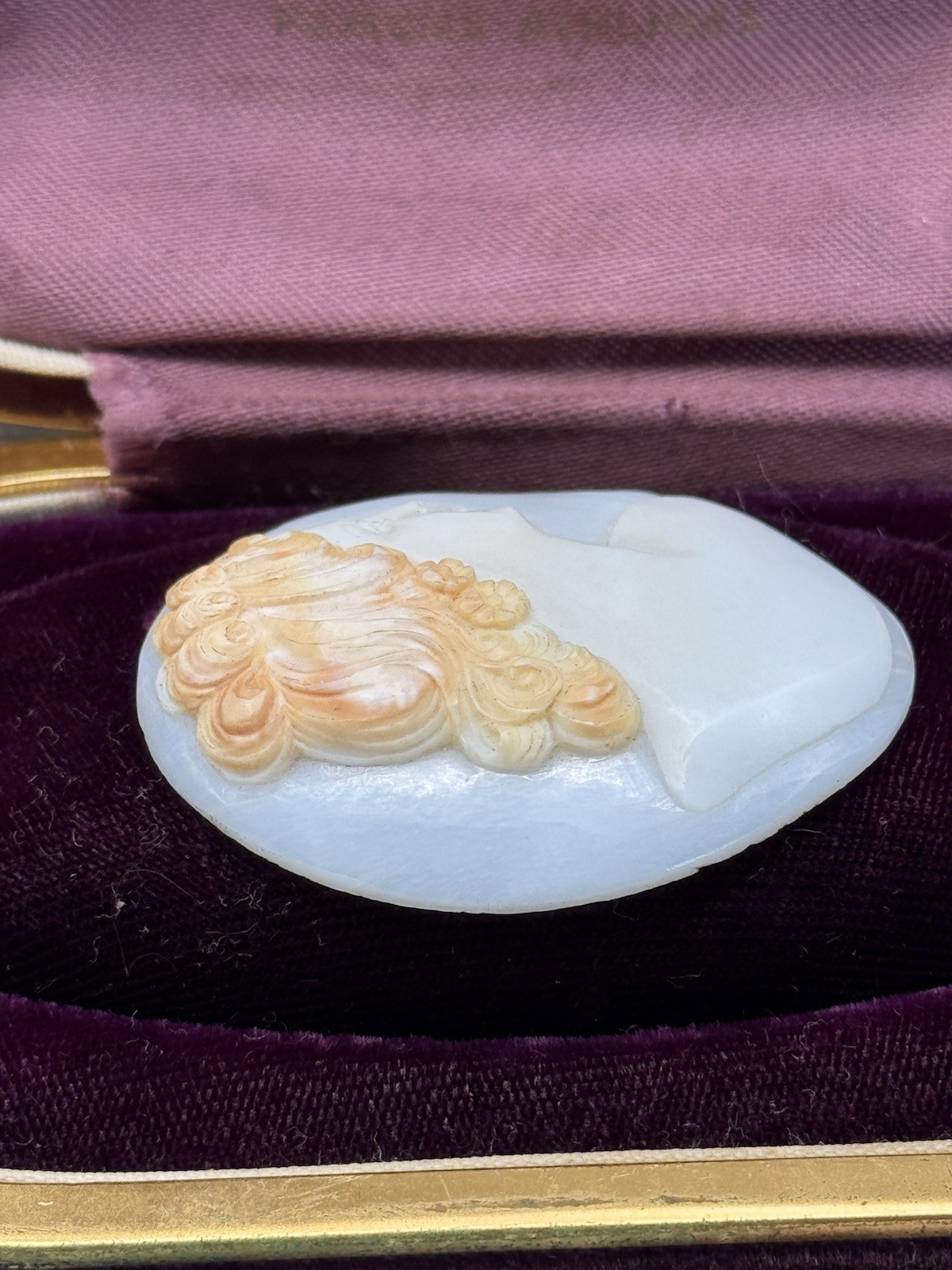 Unmounted Cameo Right Facing Two Tone Hand Carved ANTIQUE Circa 2”
