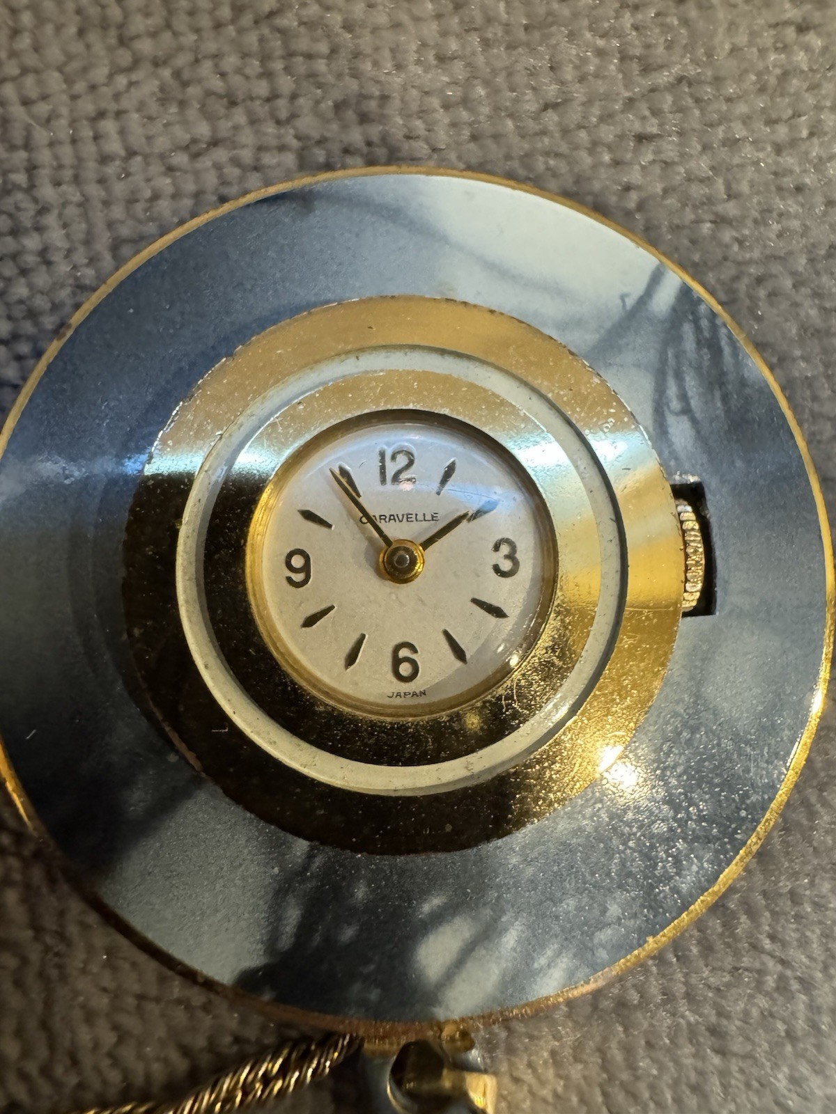 WOMENS SWISS CARAVELLE NECKLACE PENDANT WATCH With Mirror MANUAL WIND Runs