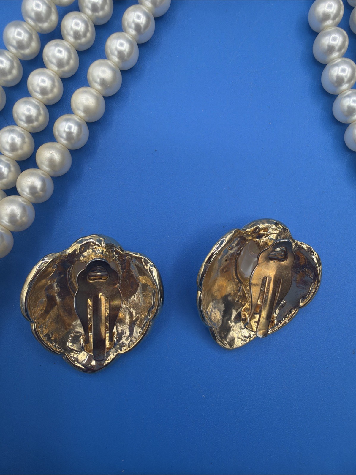 Vintage Necklace & Clip-On Earrings Set – 3‑Strand Faux Pearls Rhinestone Center