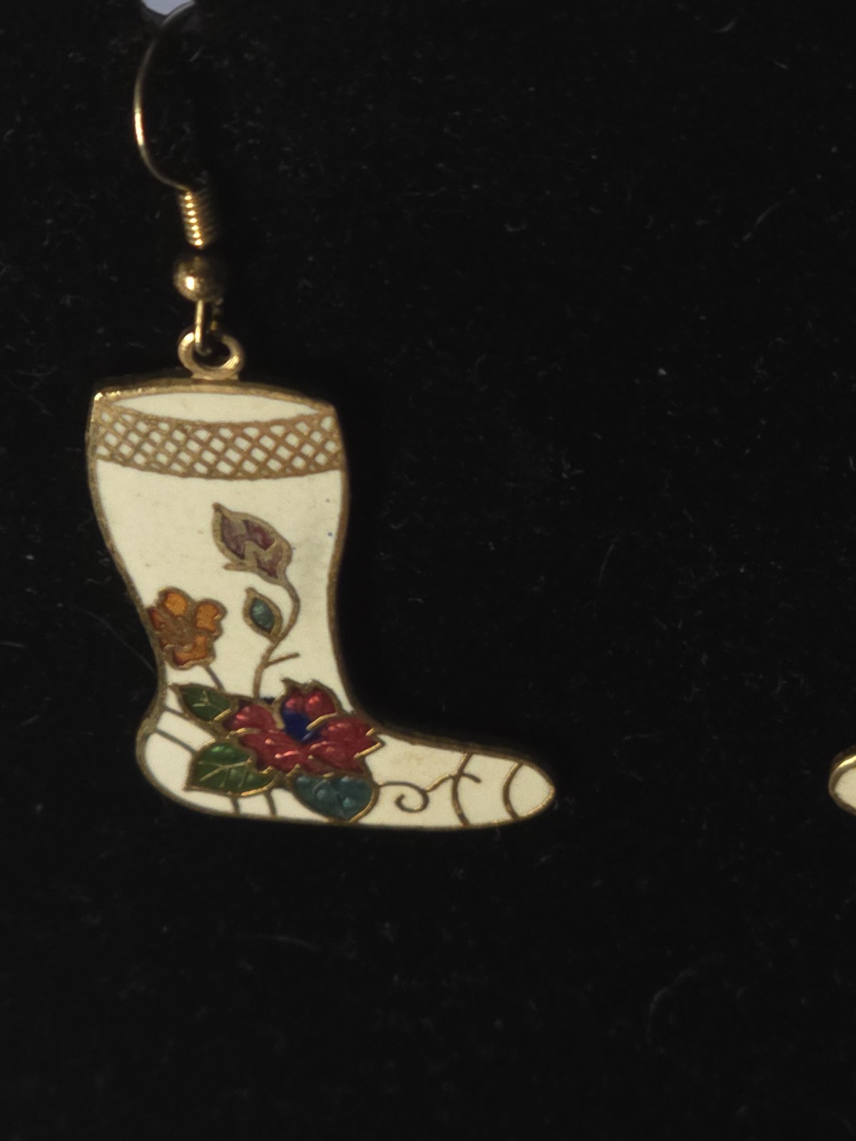 Vintage cloisonne white socks flower enamel gold tone earrings 39×21 mm