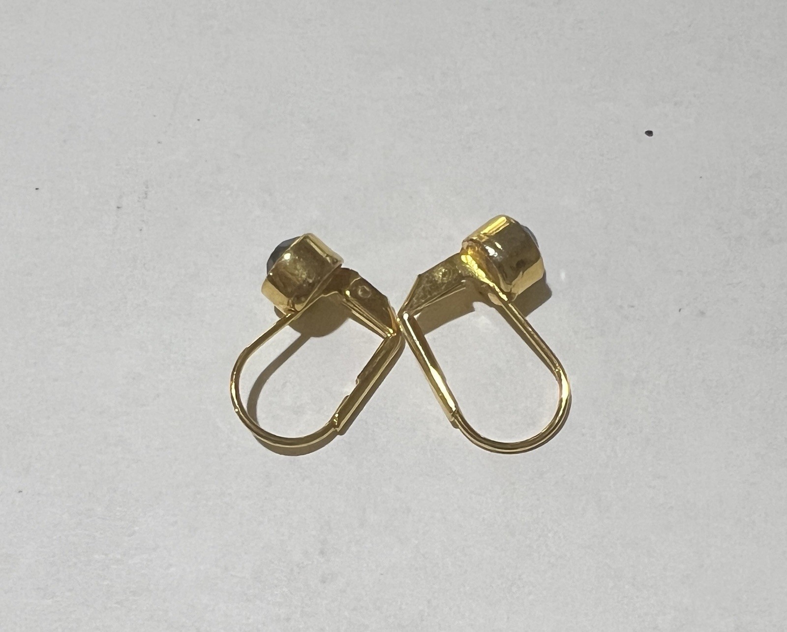 Black Gold Flat faceted Gem Beaded Gold Tone Leverback Earrings 2″