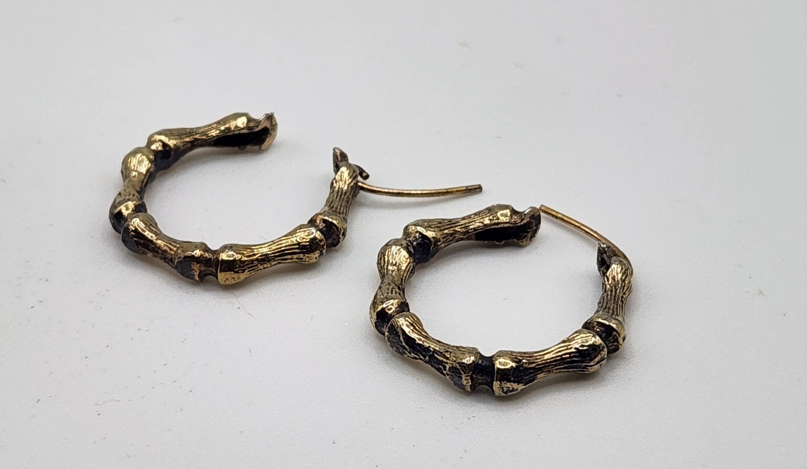 Vintage Gold Tone Bamboo Hoop Earrings Textured Tiki Safari Boho Pierced