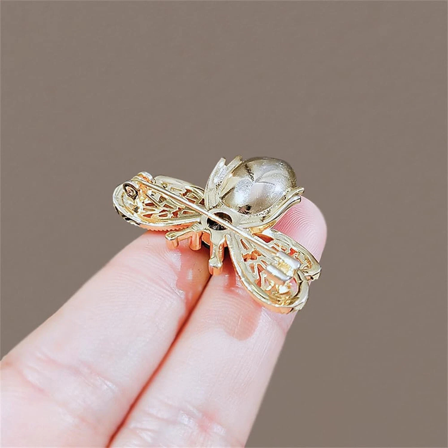 Colorful Rhinestone Crystal Bee Brooch Pin Vintage Bee Pearl Lapel Pin for Wo…