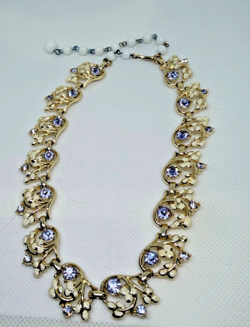 Coro VTG Floral Cluster Necklace w/ Lavender Rhinestones Enamel 1950s