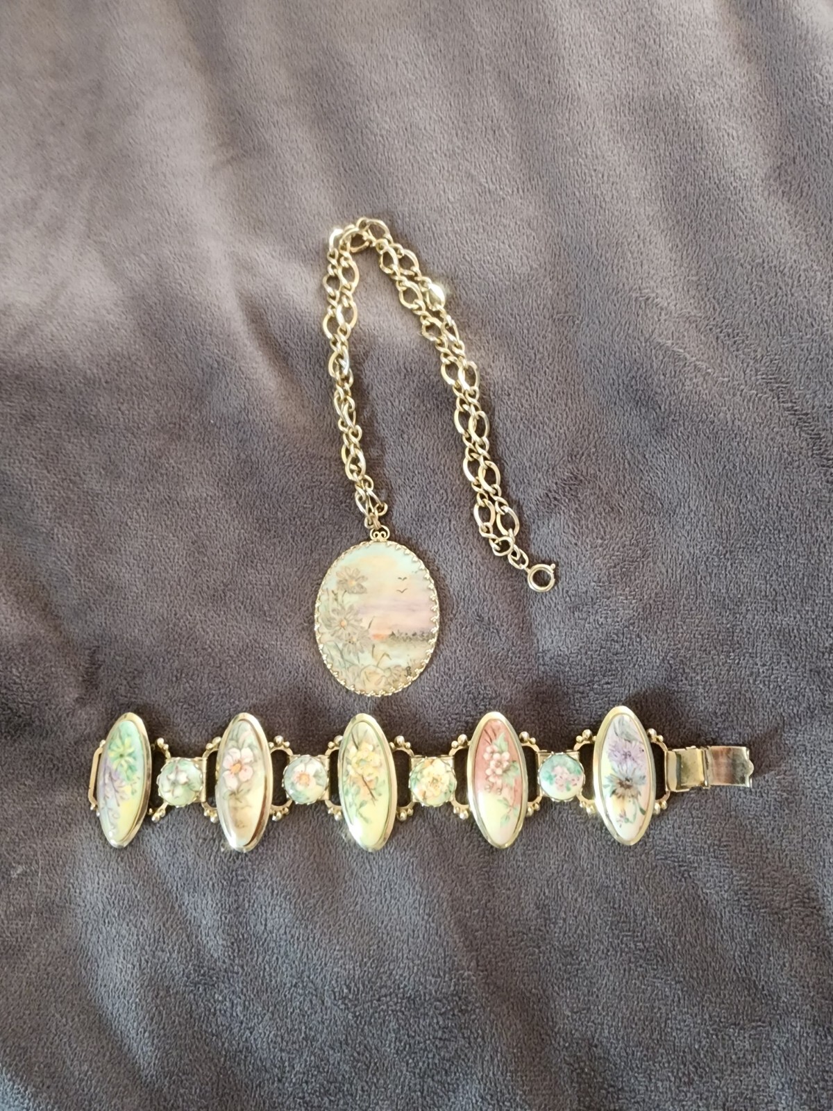 Vintage Hand Painted Necklace and Bracelet