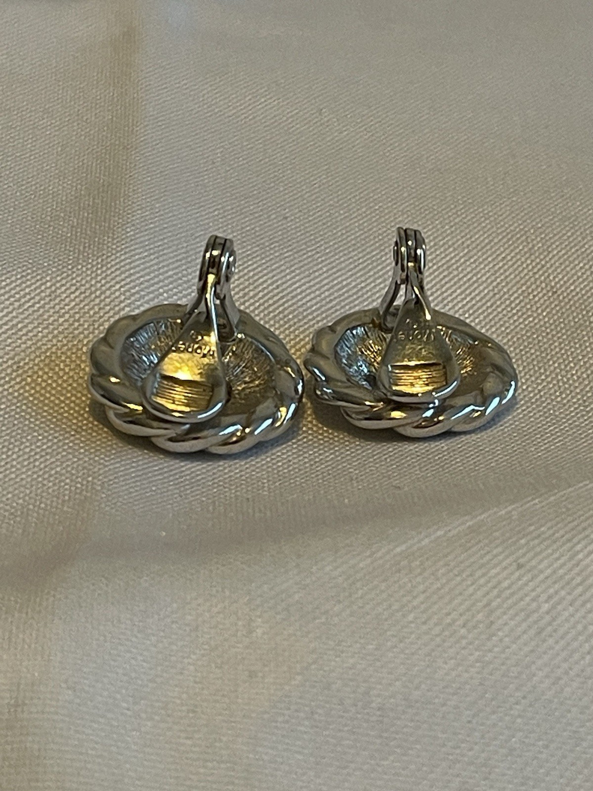 Vintage Monet Silver Tone Knotted Rope Clip-on Earrings Round Wreath