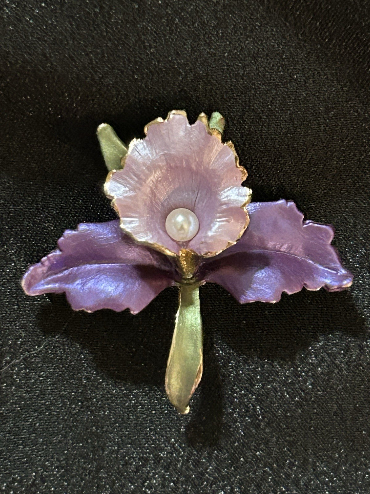 Vintage Stauer Gold Tone Orchid Flower Brooch Pin Purple Enamel Pearl 3D