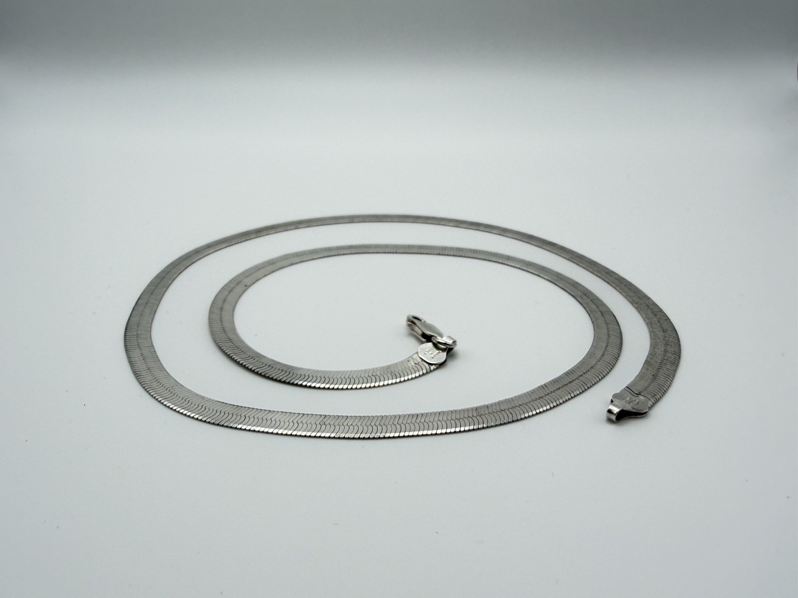 Vintage Italian Milor Herringbone 22″ 925 Silver Chain Necklace, 5.3mm, 15.20g