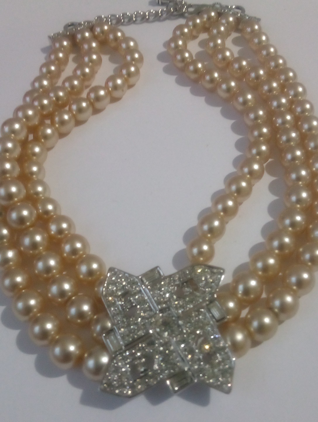 Vintage 3 Strand Choker Pearl Necklace Silver Tone Crystals 16″ With Extender
