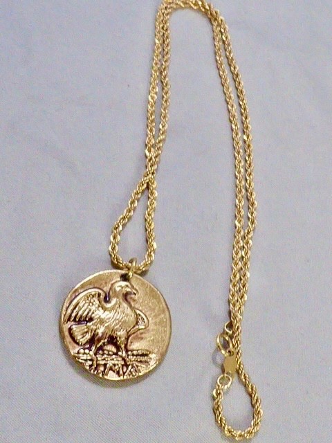 VINTAGE 14K Y. GOLD FILLED CHAIN EAGLE ROMAN SOLDIER G PLATED PENDANT NECKLACE
