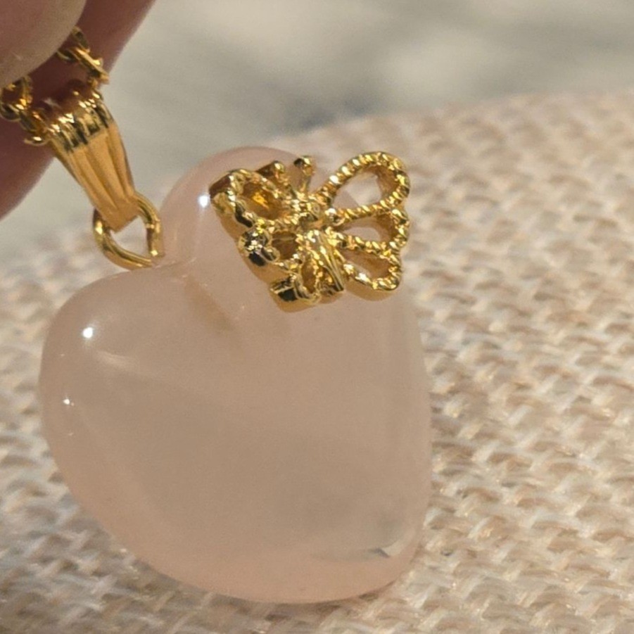 Vintage Avon Rose Quartz Heart Butterfly Pendant Necklace Gold Tone pink Gem