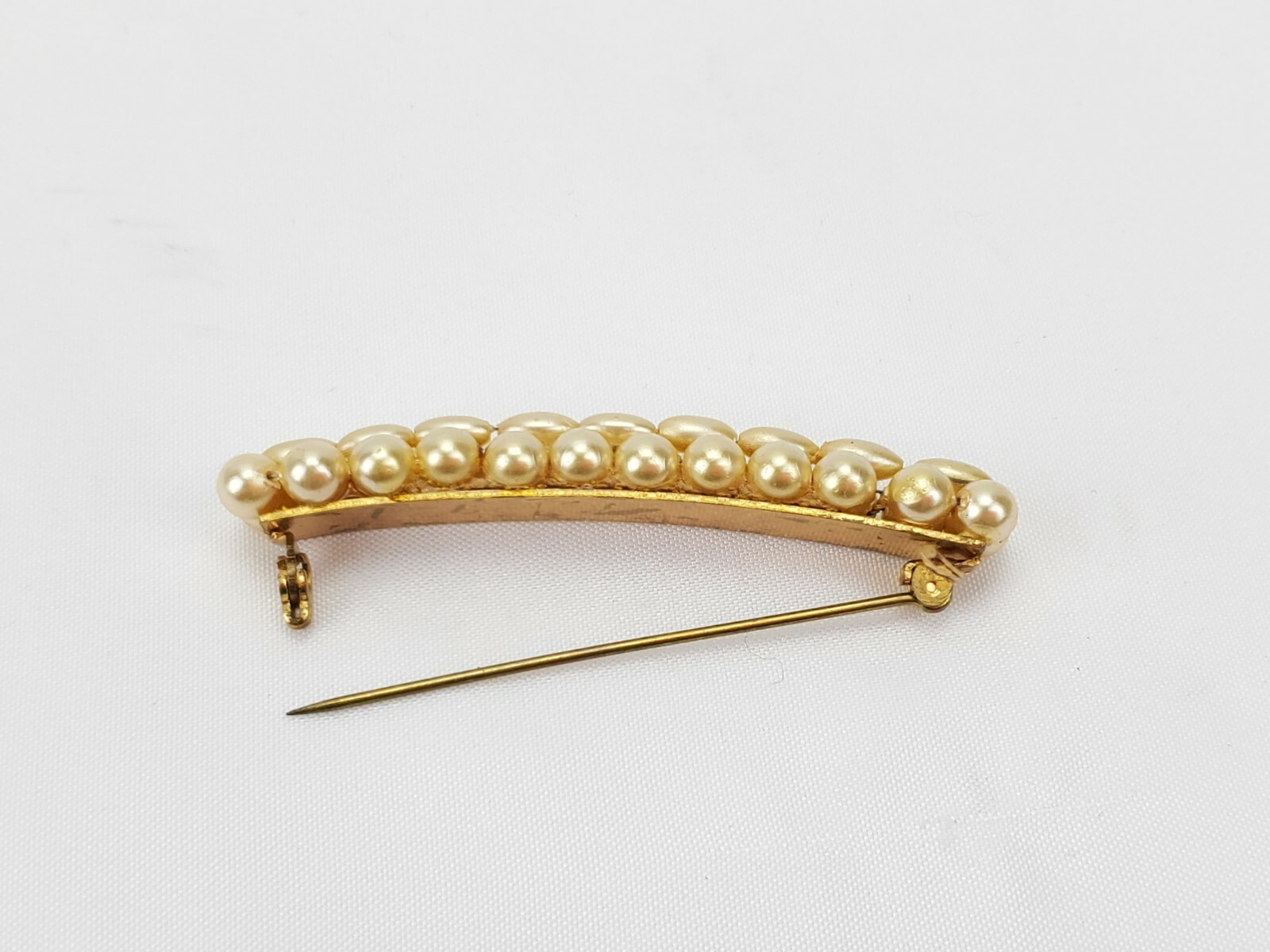 Vtg Brooch Bar Pin Pearls Faux Gold Tone Holiday 2.5”x.0.5” Unsigned 40s 50s 60s