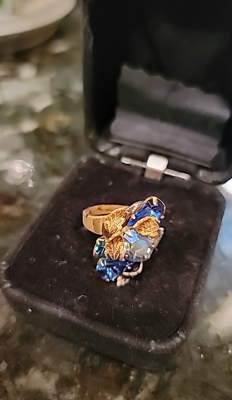 Jewelry Ring Czechoslavacia Glass Gold Wash Brass Hand Crafted Antique 3/4″