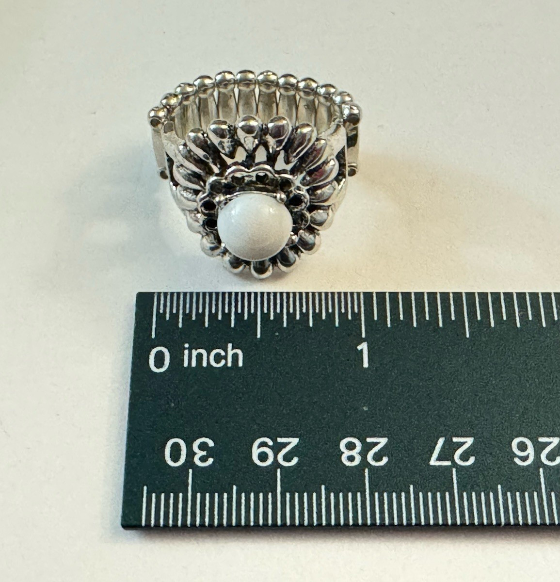 White Cabochon Silver Tone Stretch Band Ring Fashion Cocktail Size 9.5