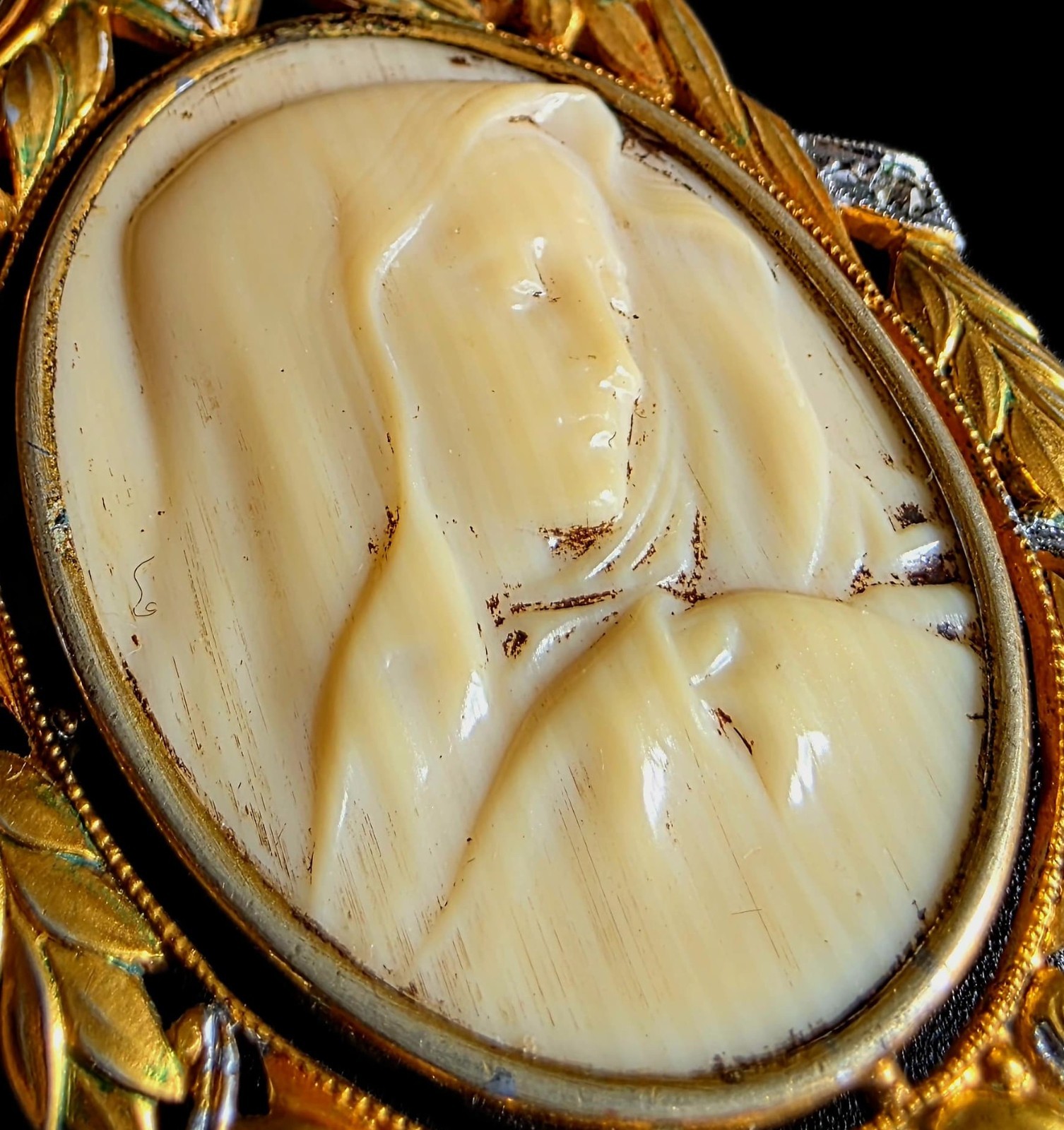 Fine Antique European Art Deco Bronze Gold Virgin Mary Pendant Medal Ca 1900