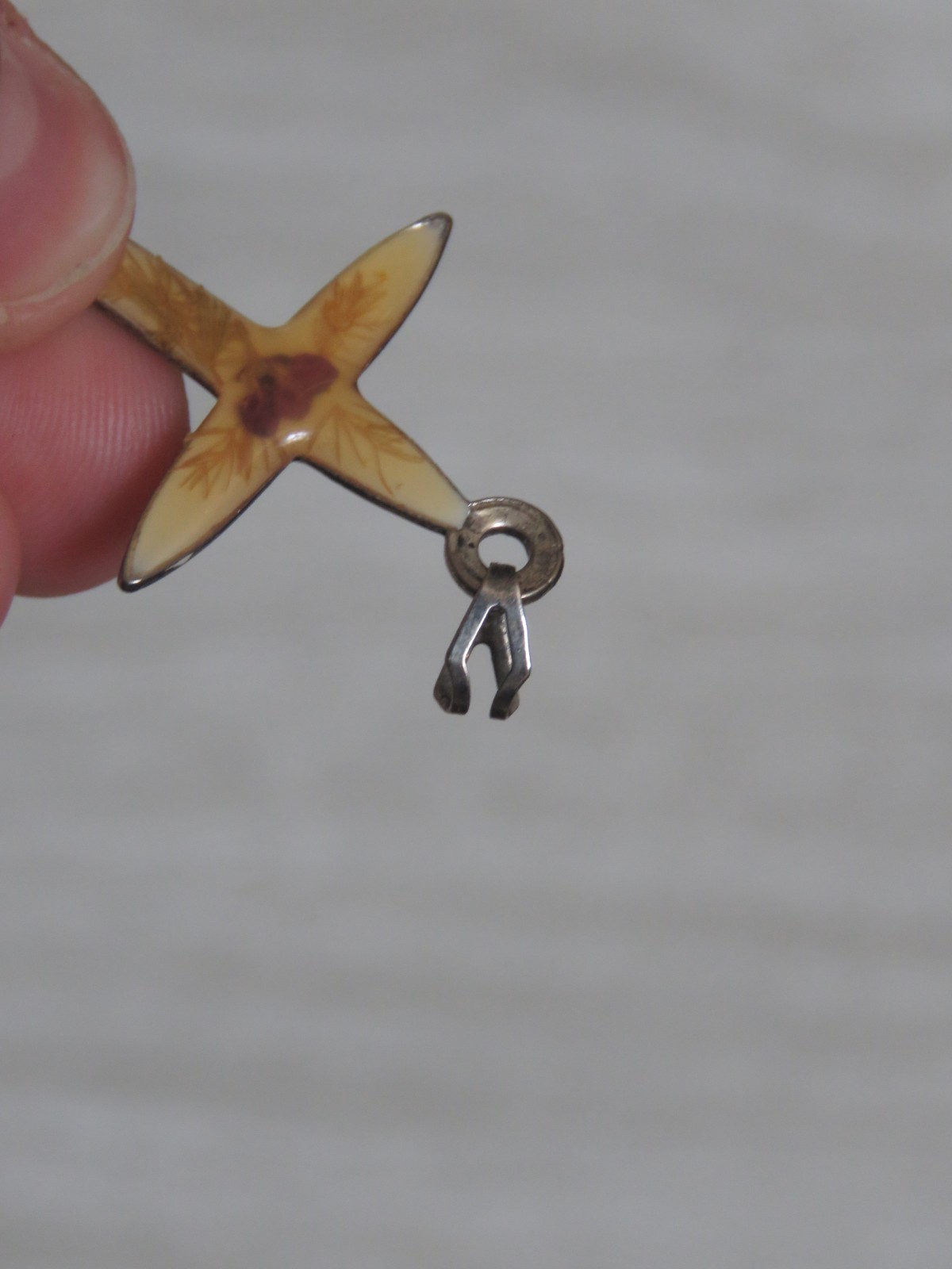 VTG Religious Resin Metal Dried Flowers Star Cross Necklace Pendant 1.5″